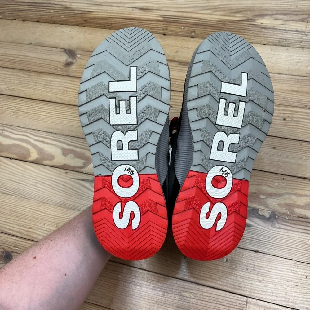 Sorel Out N About III Classic Waterproof Duck Boots Quarry Black Red NY4564-091
